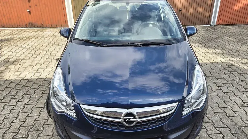 Gebraucht Opel Corsa Edition 69 PS (50 kW) 2012 Blau Kleinwagen
