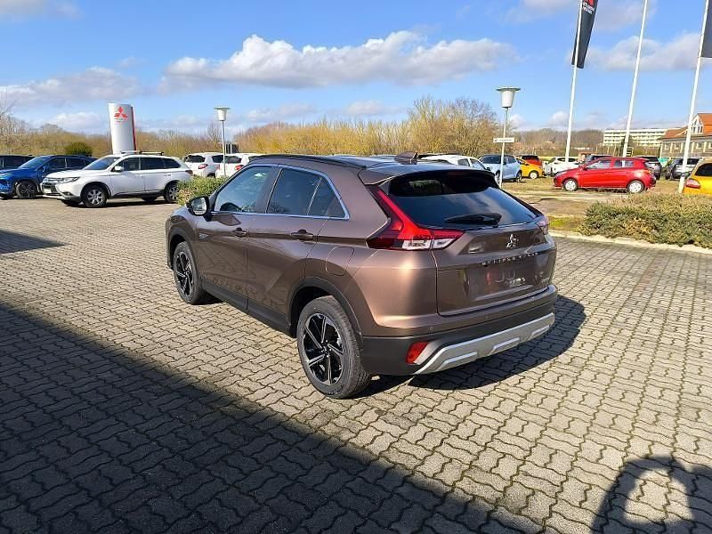 Gebraucht Mitsubishi Eclipse Cross Plus 188 PS (138 kW) 2024 Braun SUV