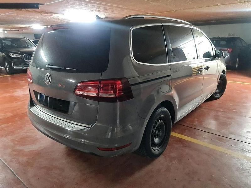 Gebraucht VW Sharan Highline 150 PS (110 kW) 2019 Grau Van / Kleinbus