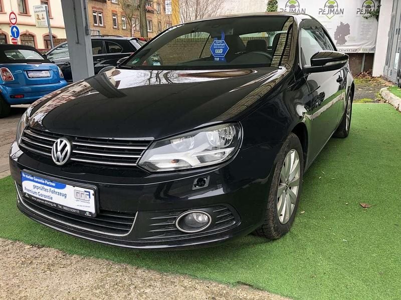 Gebraucht VW Eos Basis 122 PS (89 kW) 2012 Deep black perleffekt Cabrio