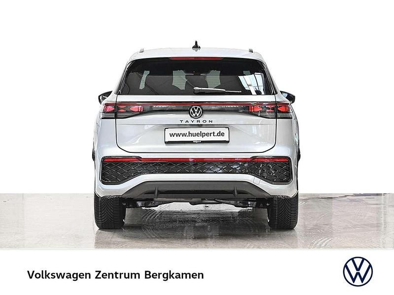 Neu VW Tayron R-line 193 PS (141 kW) 2026 Oyster silver metallic SUV