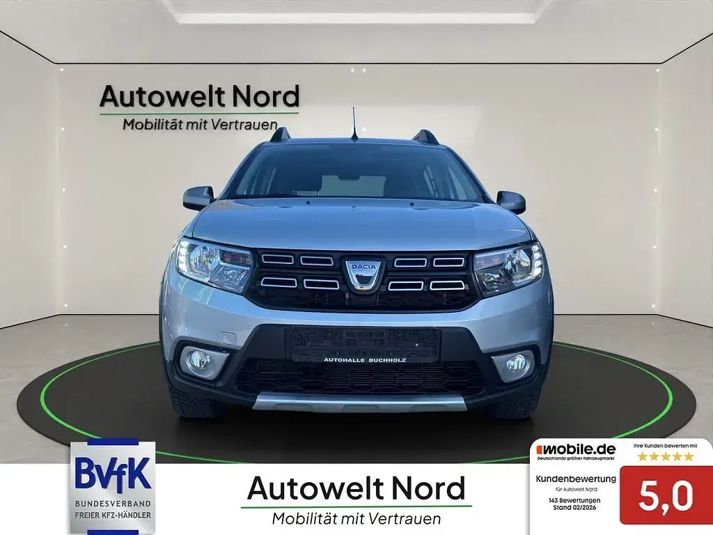 Gebraucht Dacia Sandero Lauréate 90 PS (66 kW) 2019 Highland grey Limousine
