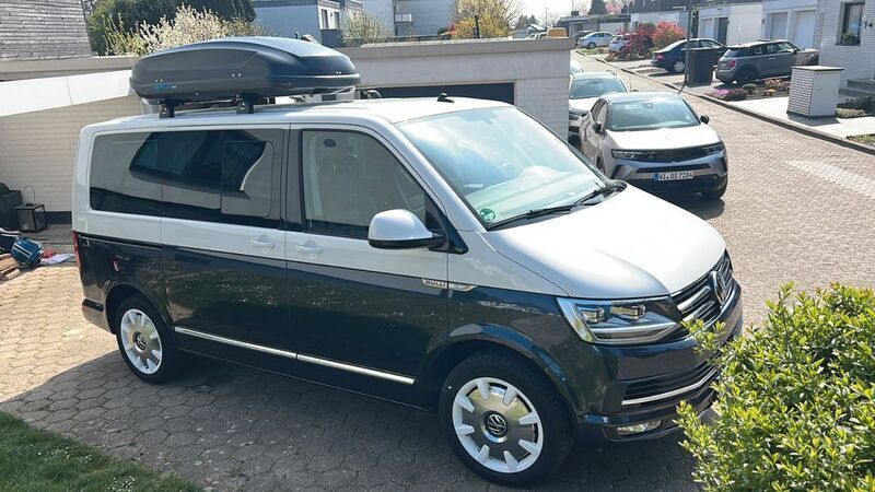 Weiß Gebraucht 2016 VW T6 Highline Van | 39.999 € - Bild 1/4