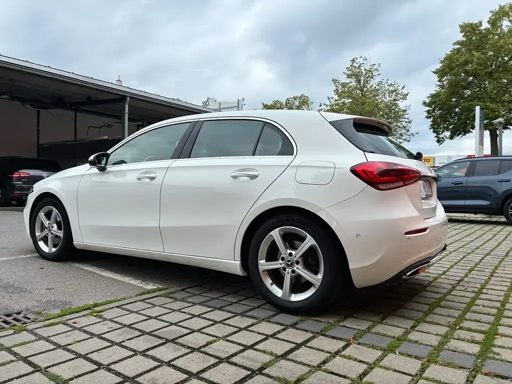 Gebraucht Mercedes A200 150 PS (110 kW) 2020 Weiß Limousine