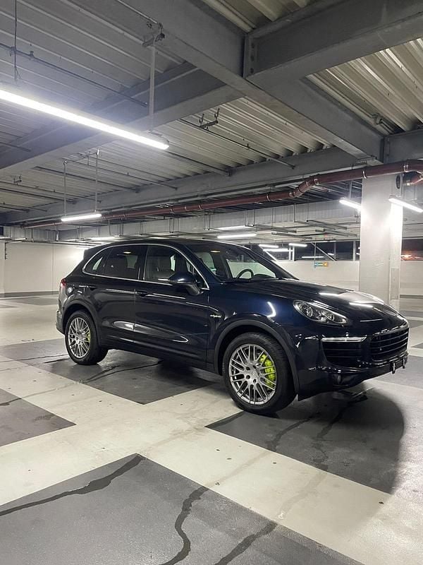 Blau Gebraucht 2014 Porsche Cayenne S E-Hybrid SUV | 26.500 € (Fairer Preis) - Bild 1/4