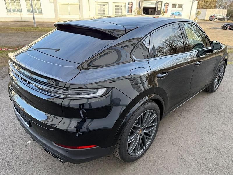 Gebraucht Porsche Cayenne 354 PS (260 kW) 2024 Schwarz SUV