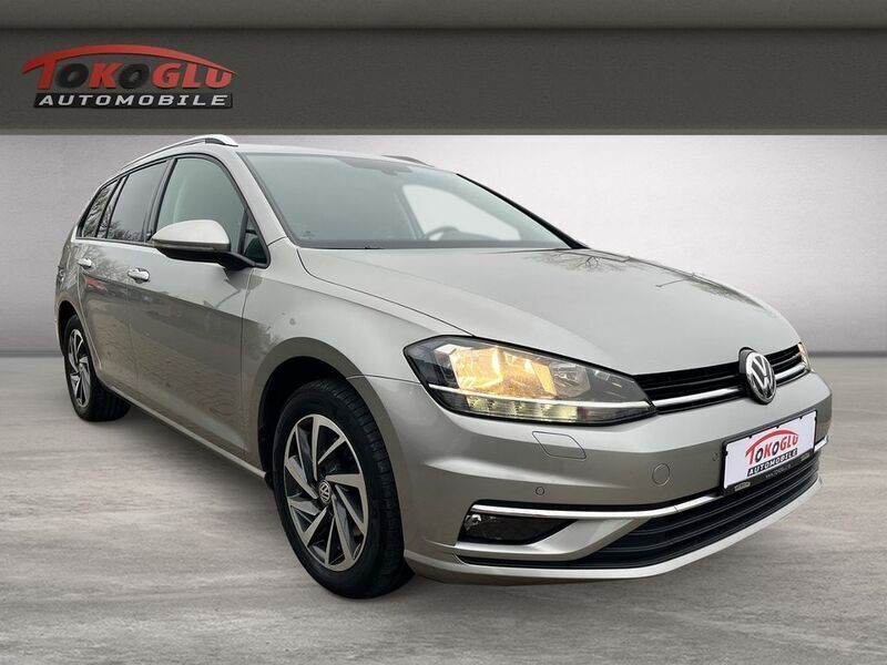 Silber Gebraucht 2018 VW Golf VII Sound Kombi | 13.986 € (Fairer Preis) - Bild 1/4