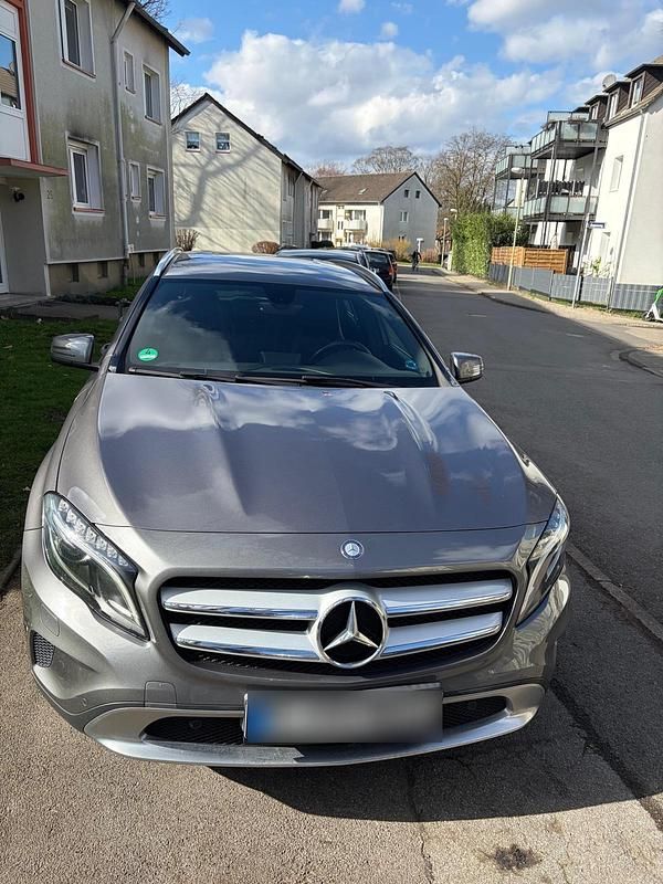 Gebraucht Mercedes GLA220 170 PS (125 kW) 2014 Grau SUV