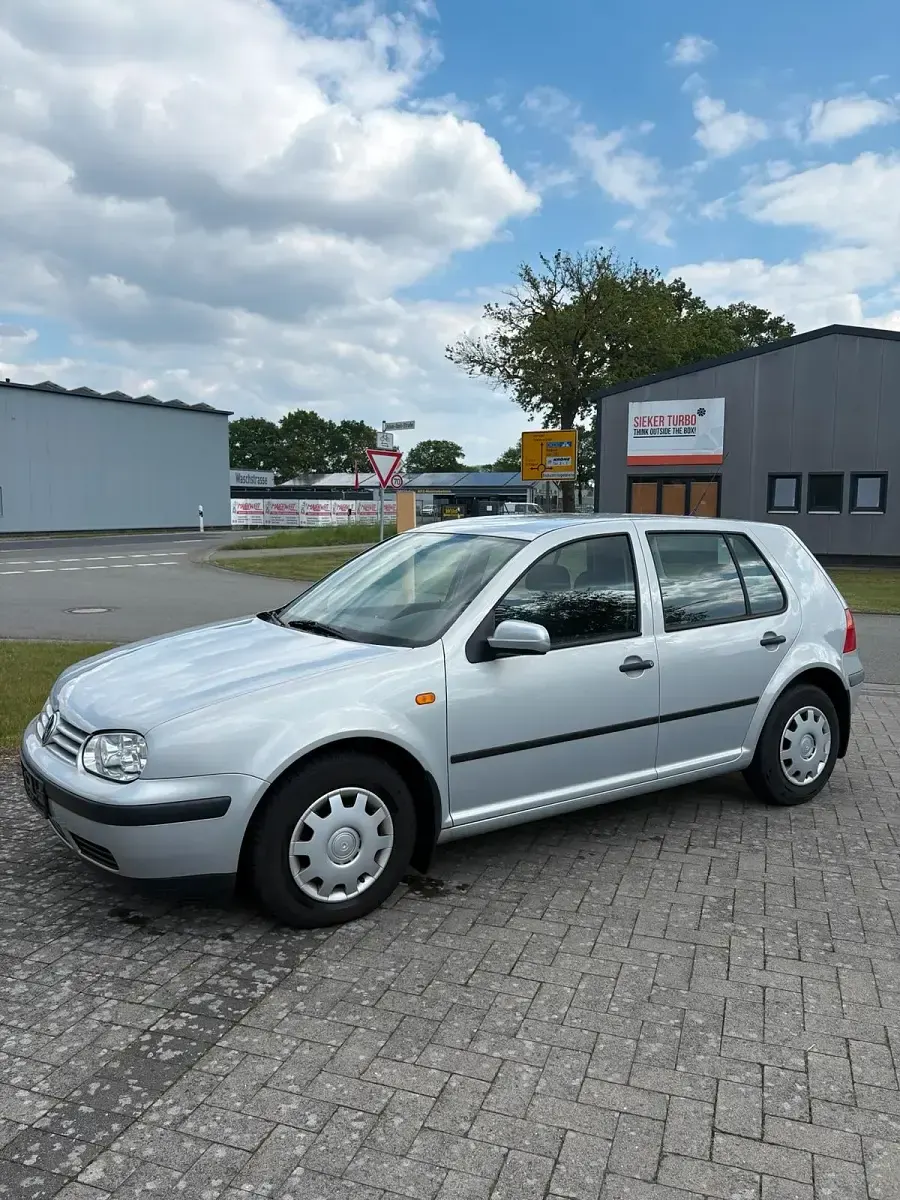 Gebraucht VW Golf IV 101 PS (74 kW) 1999 Silber Kleinwagen