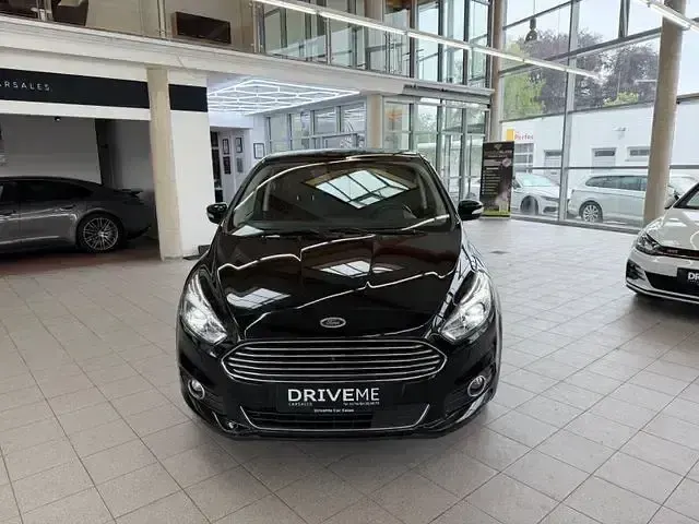 Gebraucht Ford S-MAX Titanium 210 PS (154 kW) 2019 Andere Van / Kleinbus