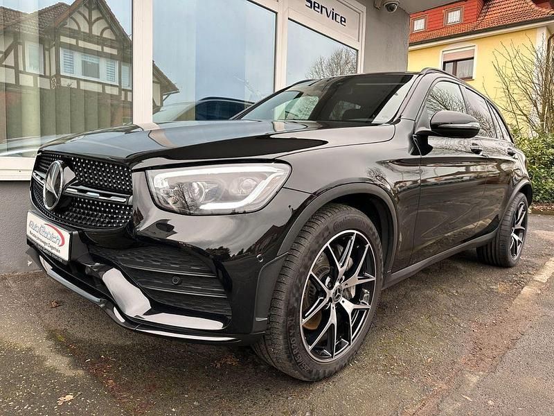 Schwarz Gebraucht 2021 Mercedes GLC400d AMG SUV | 49.599 € (Fairer Preis) - Bild 1/4