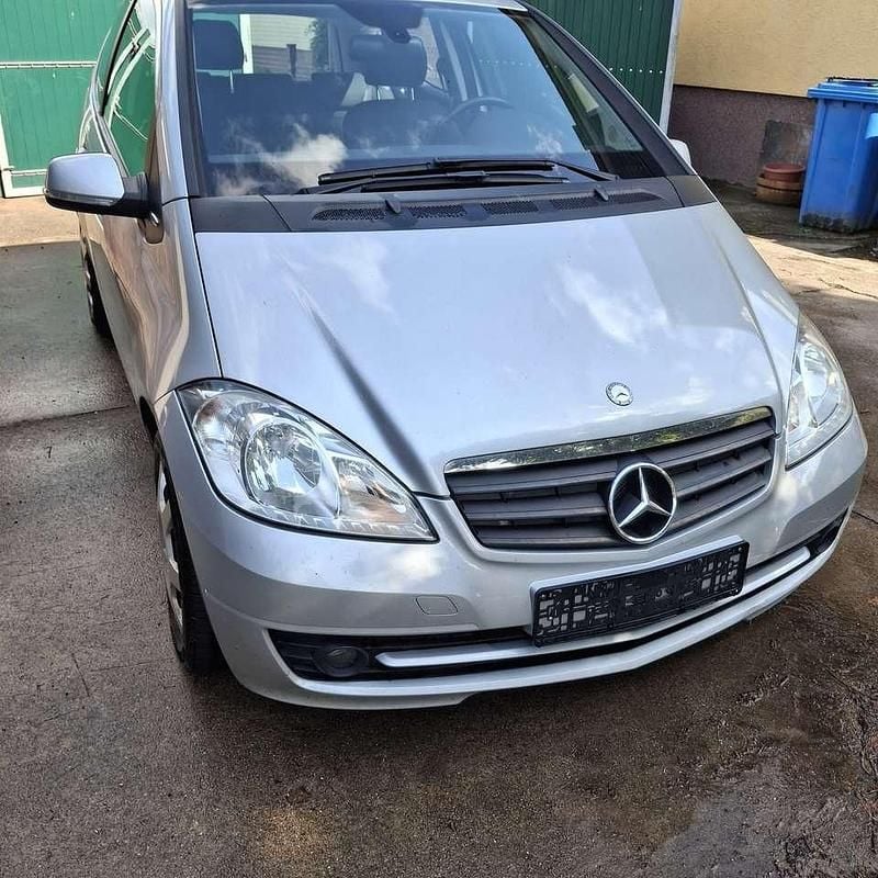Gebraucht Mercedes A160 Avantgarde 82 PS (60 kW) 2009 Silber Limousine