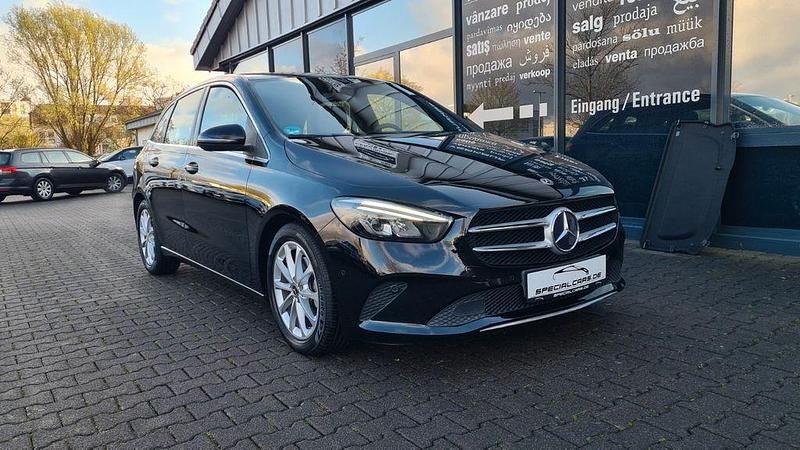 Gebraucht Mercedes 200 150 PS (110 kW) 2020 Schwarz Limousine