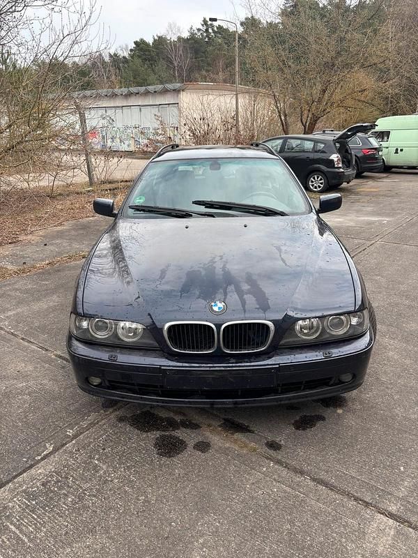Gebraucht BMW 525 163 PS (119 kW) 2003 Blau Kombi