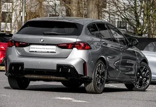Gebraucht BMW 123 Shadowline 218 PS (160 kW) 2025 Grau Kleinwagen