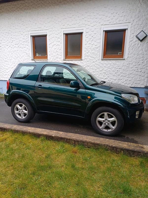 Gebraucht Toyota RAV4 Executive 150 PS (110 kW) 2001 Grün SUV
