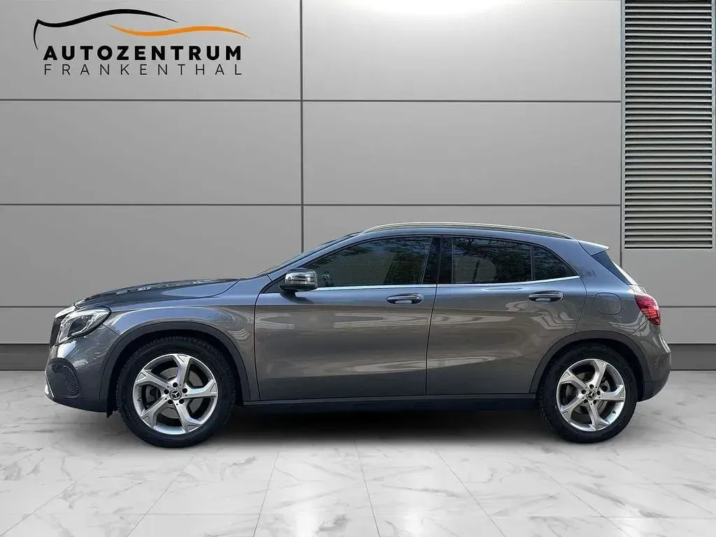 Gebraucht Mercedes GLA250 Business 211 PS (155 kW) 2018 Mountaingrau SUV
