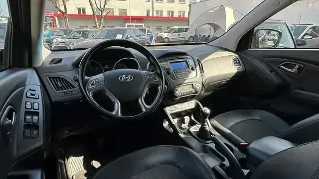 Second-hand Hyundai ix35 116 CP (85 kW) 2014 Negru SUV