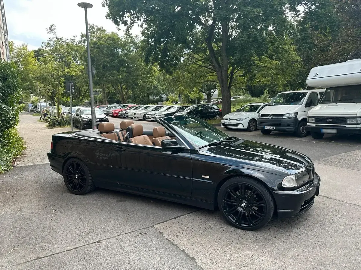 Gebraucht BMW 320 Cabriolet 170 PS (125 kW) 2002 Schwarz Cabrio