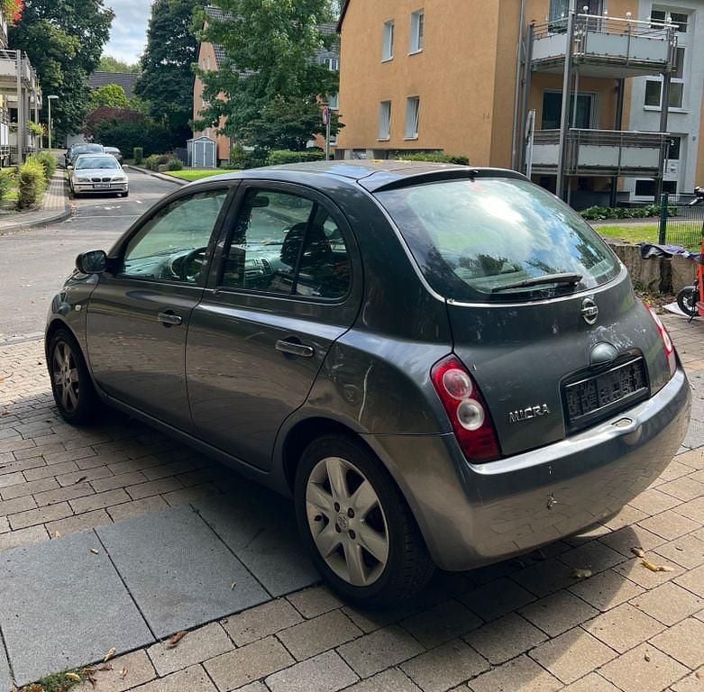 Grau Gebraucht 2004 Nissan Micra Kleinwagen | 499 € (Superpreis) - Bild 1/4