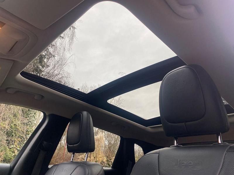 Gebraucht Jeep Cherokee Limited 140 PS (102 kW) 2014 Schwarz SUV