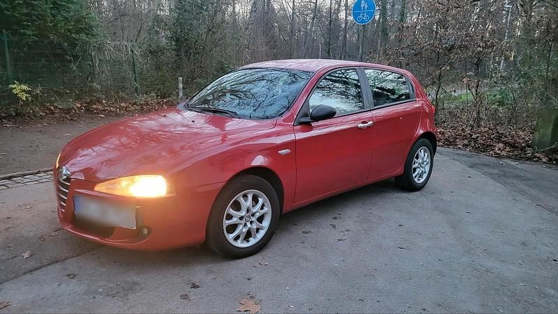 Gebraucht Alfa Romeo 147 105 PS (77 kW) 2005 Rot Kleinwagen