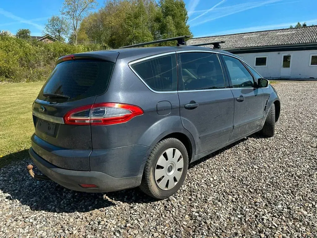 Używany Ford S-MAX Titanium 163 KM (119 kW) 2011 Szary Minivan