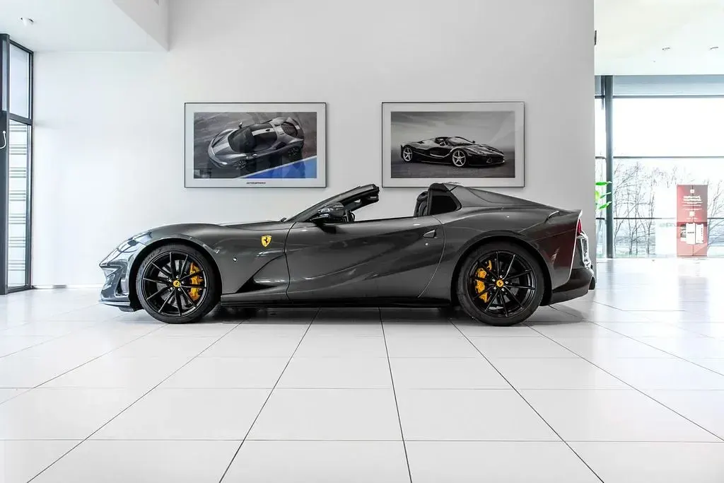 Gebraucht Ferrari 812 795 PS (584 kW) 2023 Grau Cabrio