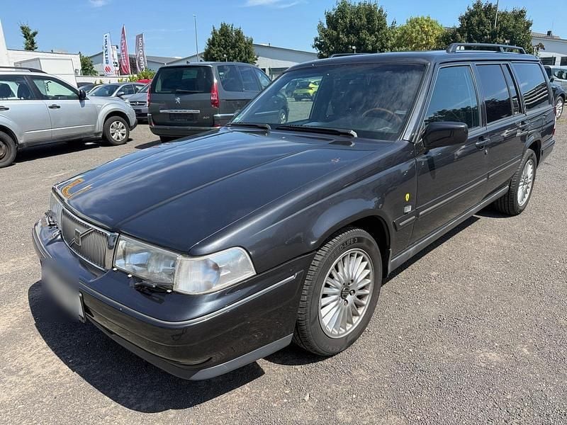 Schwarz Gebraucht 1997 Volvo 965 Kombi | 8.999 € - Bild 1/4
