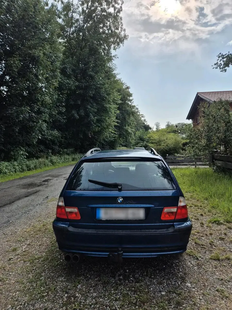 Gebraucht BMW 318 143 PS (105 kW) 2002 Blau Kombi
