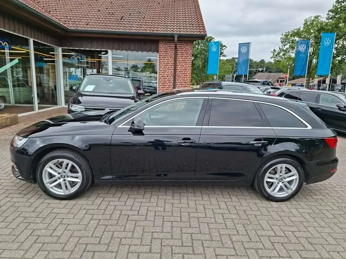 Gebraucht Audi A4 Sport 150 PS (110 kW) 2016 Schwarz Kombi