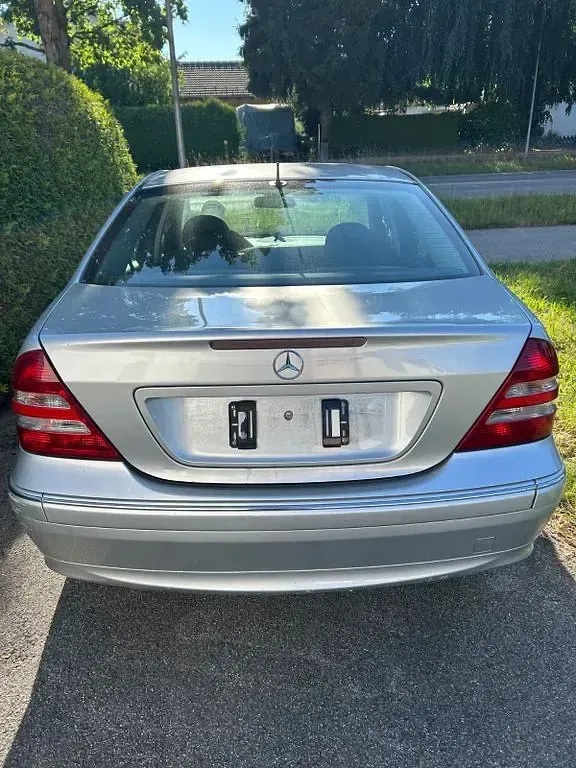 Gebraucht Mercedes C220 Classic 150 PS (110 kW) 2006 Silber Limousine