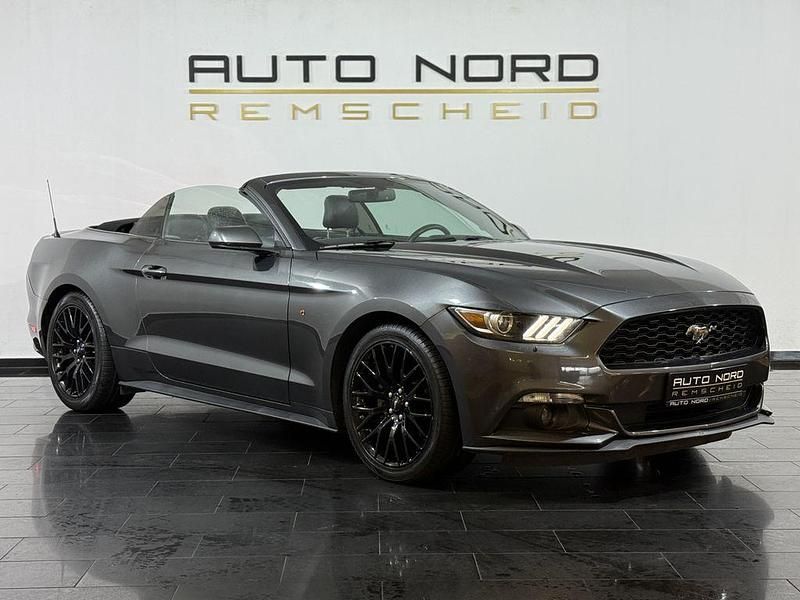 Gebraucht Ford Mustang Convertible 305 PS (224 kW) 2015 Grau Cabrio