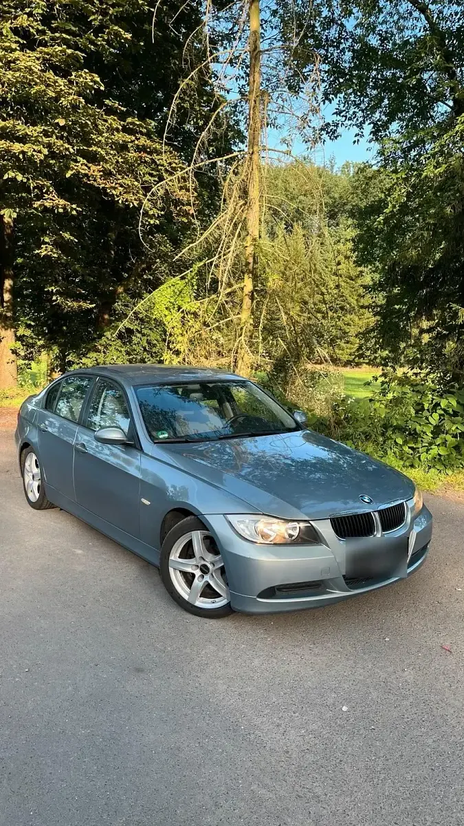 Gebraucht BMW 320 143 PS (105 kW) 2008 Limousine