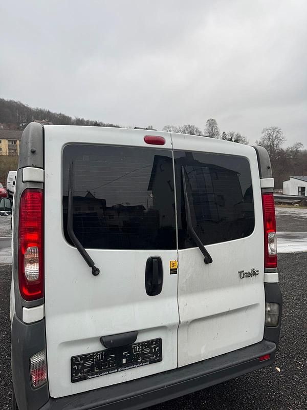 Gebraucht Renault Trafic 114 PS (83 kW) 2013 Weiß Van / Kleinbus