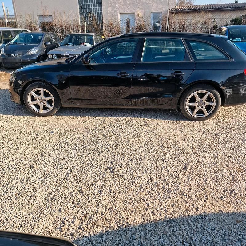 Gebraucht Audi A4 140 PS (102 kW) 2008 Schwarz Kombi