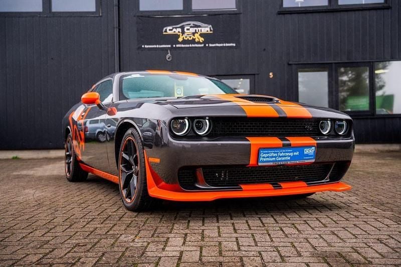 Grau Gebraucht 2023 Dodge Challenger Coupé | 35.990 € (Fairer Preis) - Bild 1/4