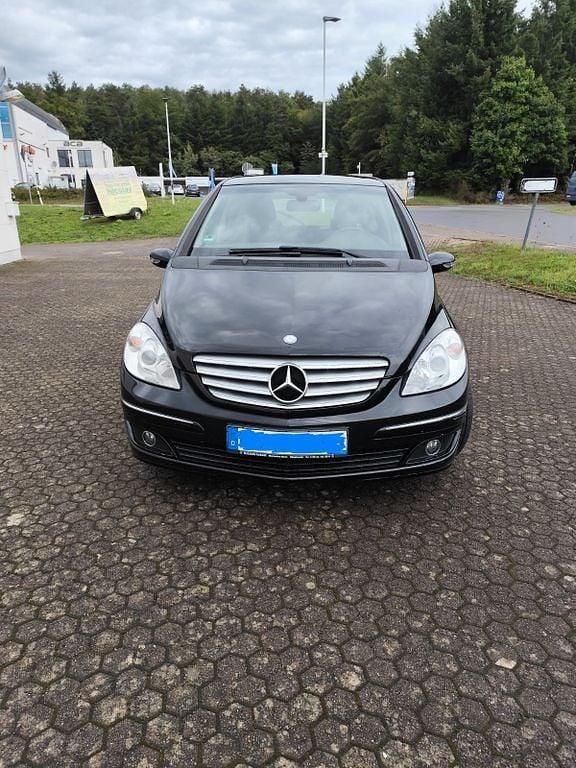 Schwarz Gebraucht 2007 Mercedes B180 Van / Kleinbus | 2.500 € (Guter Preis) - Bild 1/4