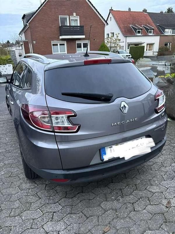 Gebraucht Renault Mégane GrandTour Bose Edition 131 PS (96 kW) 2012 Kombi