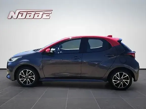 Gebraucht Toyota Yaris Basis 116 PS (85 kW) 2021 Marlingrau metallic, dach tokio fusion Kleinwagen