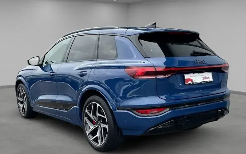 Gebraucht Audi Q6 e-tron Edition .1 285 kW (388 PS) 2025 Blau SUV