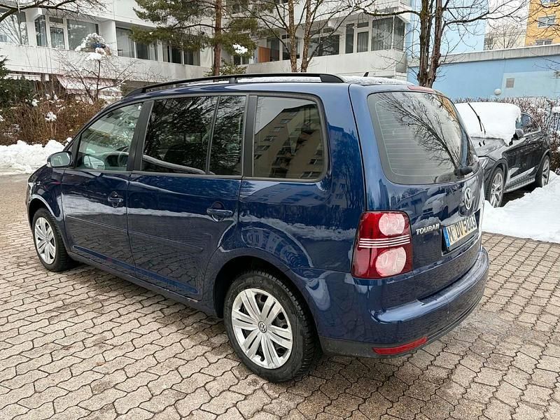 Gebraucht VW Touran 140 PS (102 kW) 2008 Blau Van / Kleinbus