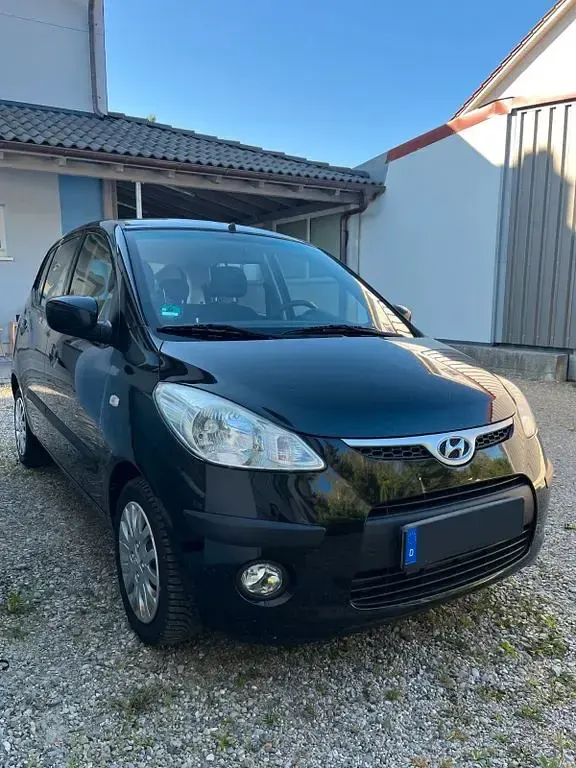 Gebraucht Hyundai i10 67 PS (49 kW) 2010 Schwarz Kleinwagen