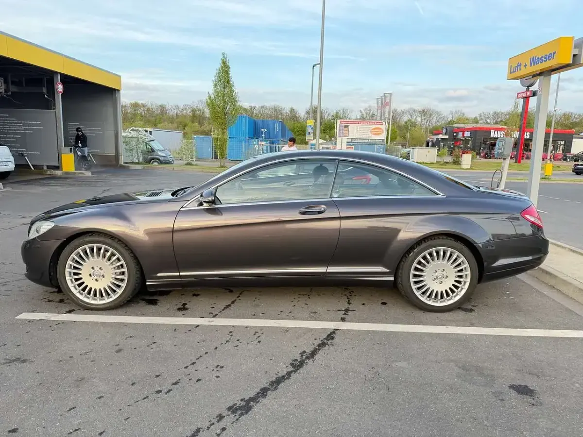 Gebraucht Mercedes CL500 387 PS (284 kW) 2009 Braun Coupé