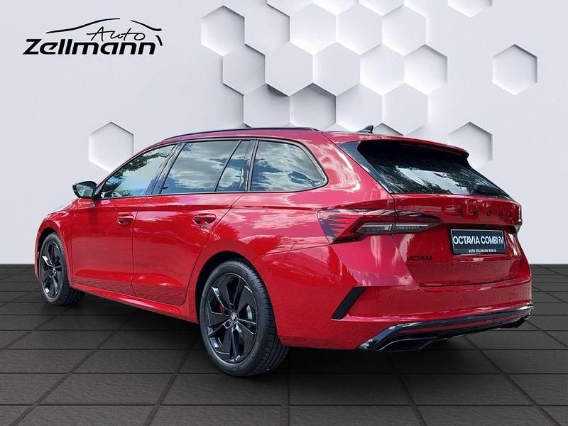Gebraucht Skoda Octavia RS 265 PS (194 kW) 2025 Rot (velvetrot metallic) Kombi