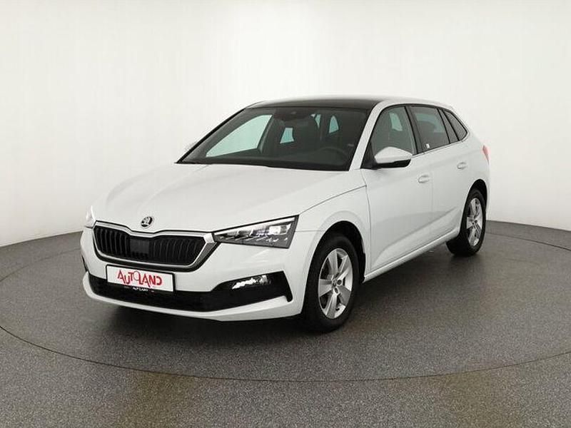 Weiß Gebraucht 2024 Skoda Scala Kleinwagen | 22.490 € (Guter Preis) - Bild 1/4