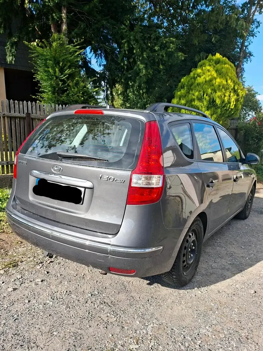 Gebraucht Hyundai i30 126 PS (92 kW) 2008 Grau Kombi