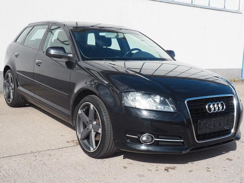 Gebraucht Audi A3 Attraction 125 PS (91 kW) 2011 Schwarz Kleinwagen