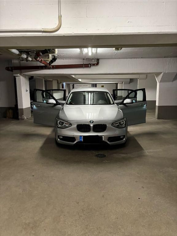 Silber Gebraucht 2013 BMW 120 Kleinwagen | 7.200 € (Fairer Preis) - Bild 1/4