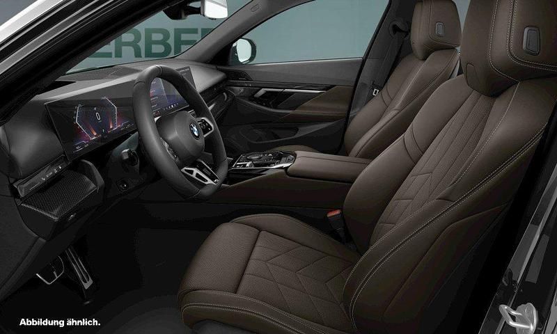 Gebraucht BMW 520 Performance 190 PS (139 kW) 2025 Schwarz Kombi
